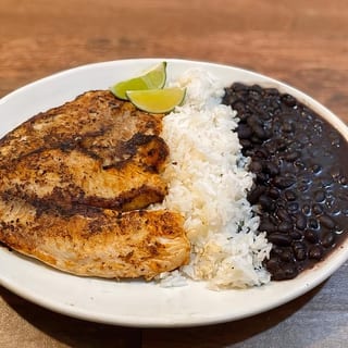 Filete De Tilapia a La Plancha / Grilled Tilapia