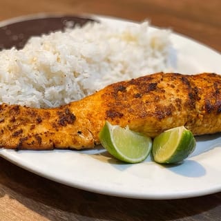 Salmón a La Plancha / Grilled Salmon